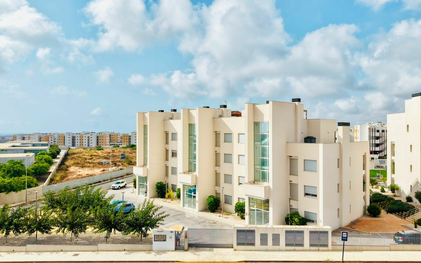 2-bedroom Apartment In Orihuela Costa, Spain (93 M²)