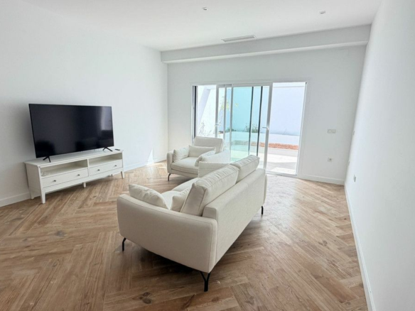 3-bedroom House In Catral, Spain (122 M²)