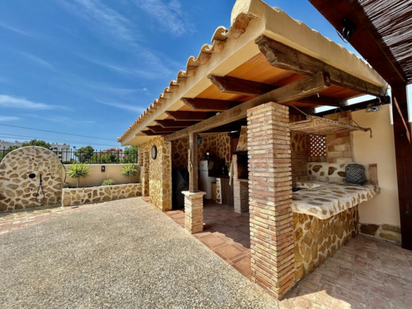 5-bedroom Villa In Orihuela Costa, Spain (238 M²)