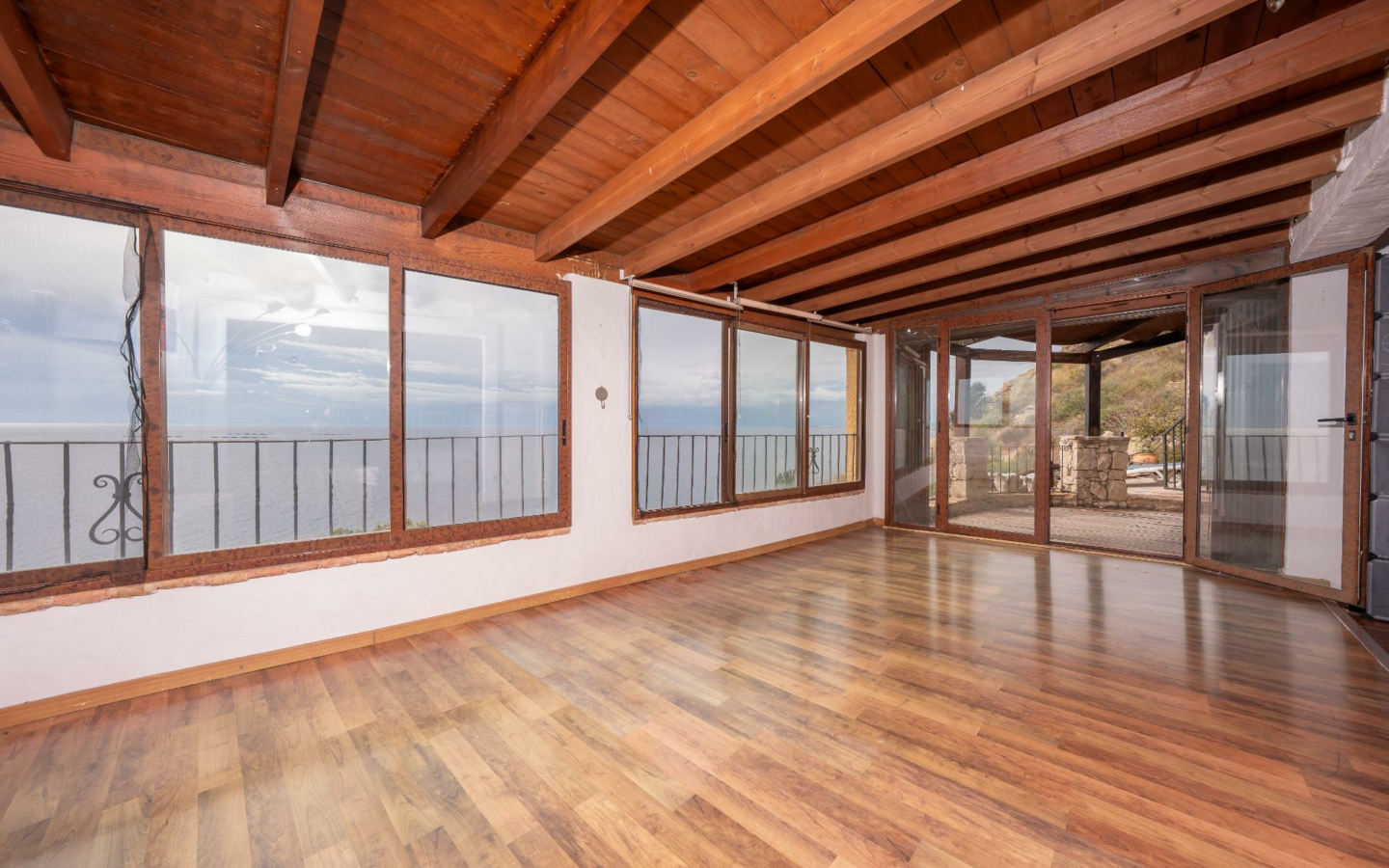 3-bedroom Bungalow In El Campello, Spain (235 M²)