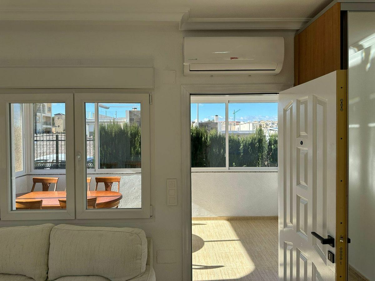 4-bedroom House In Orihuela Costa, Spain (207 M²)
