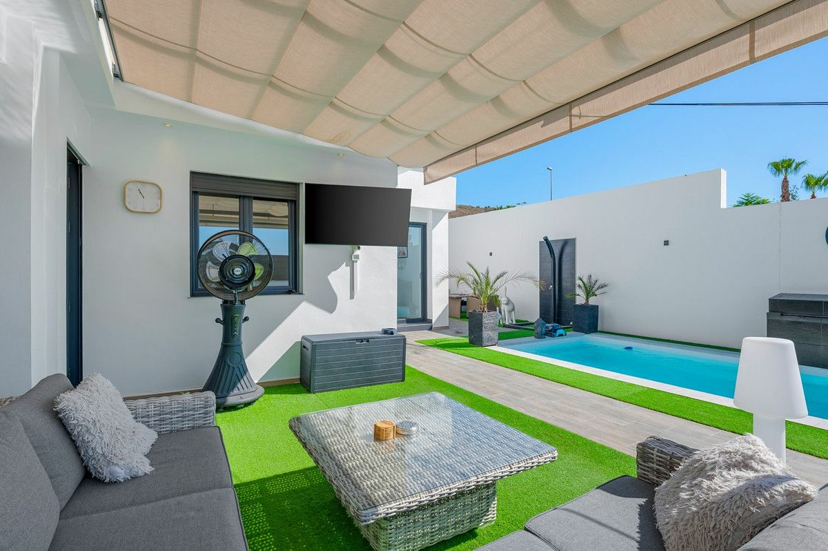4-bedroom Villa In Fortuna, Spain (120 M²)