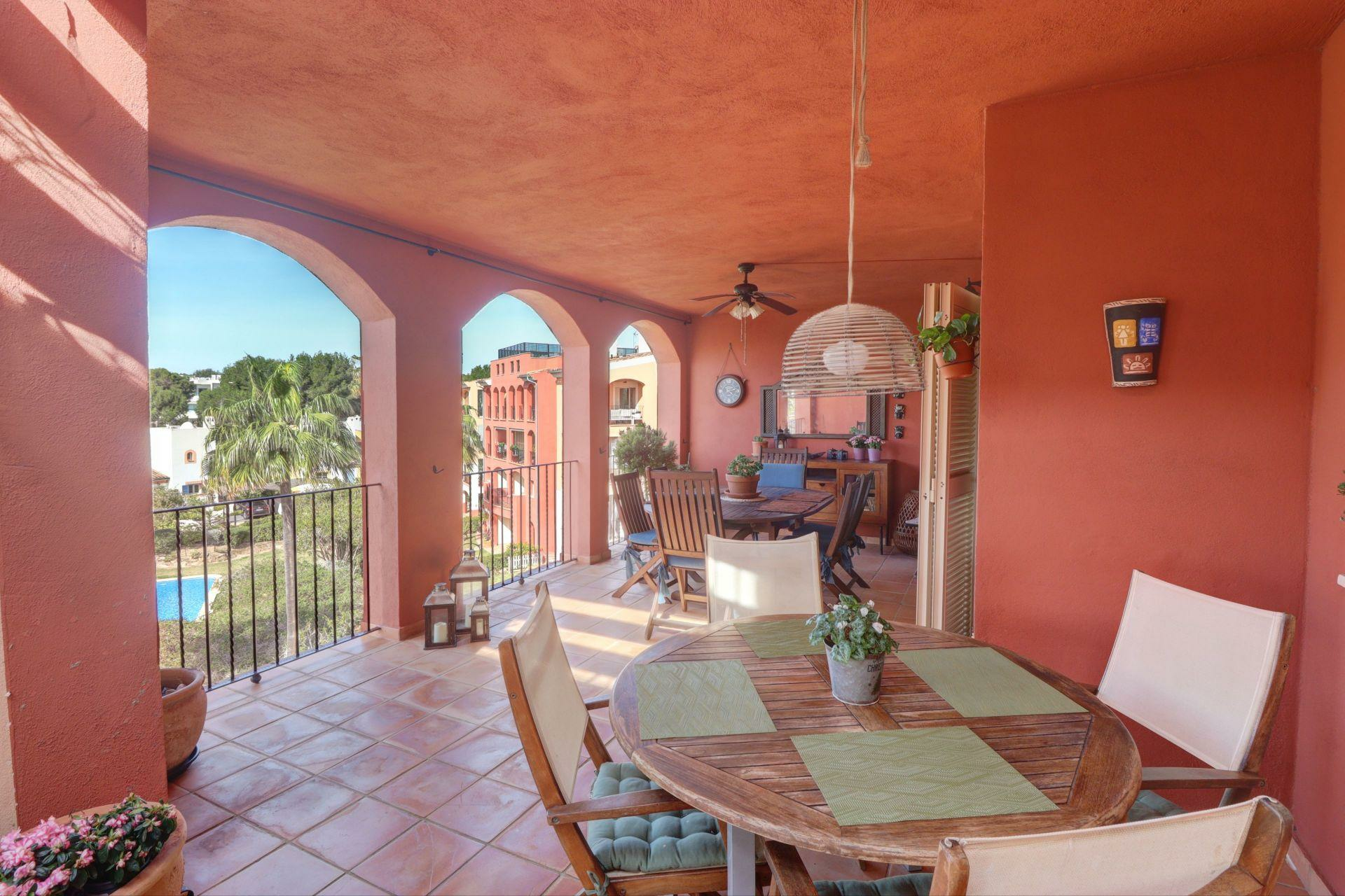 2-5-b53056 3-bedroom Penthouse In Calvià, Spain (194 M²)