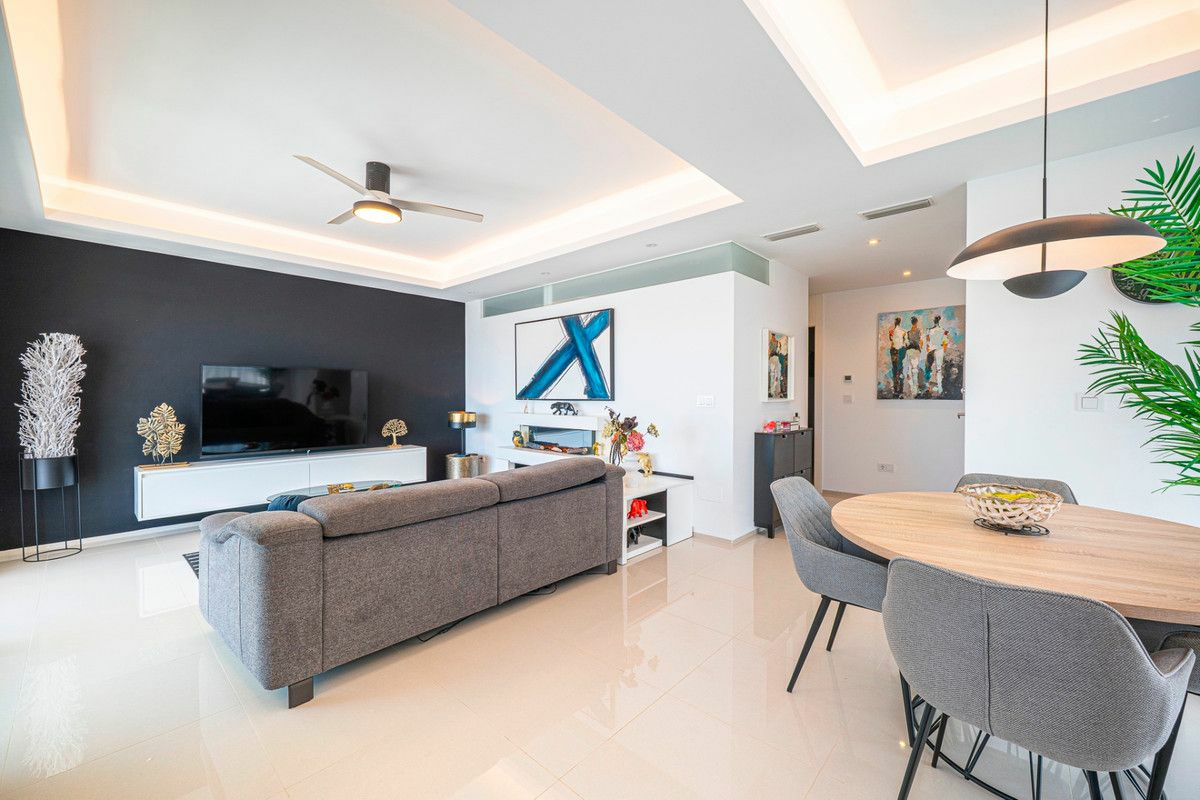 2-bedroom Apartment In Rojales, Spain (82 M²)
