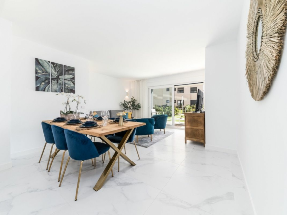 2-bedroom Apartment In Torrevieja, Spain (90 M²)