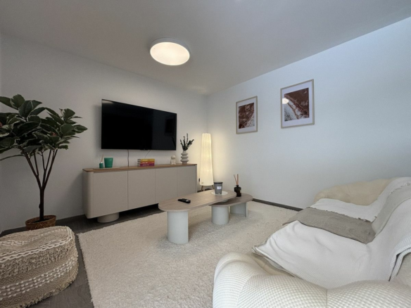 3-bedroom Apartment In Algorfa, Spain (90 M²)