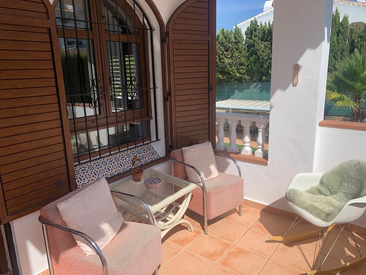 4-bedroom Villa In Orihuela Costa, Spain (156 M²)