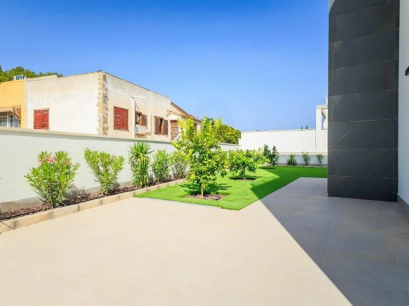 3-bedroom House In Orihuela, Spain (190 M²)