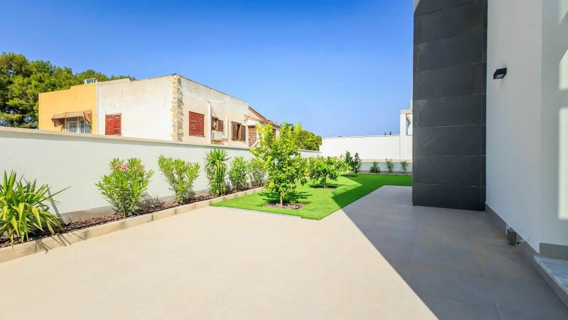 3-bedroom House In Orihuela, Spain (190 M²)