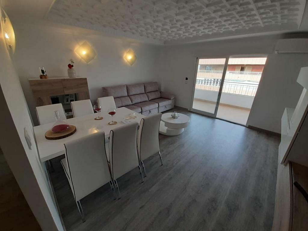 3-bedroom Apartment In Torrevieja, Spain (115 M²)