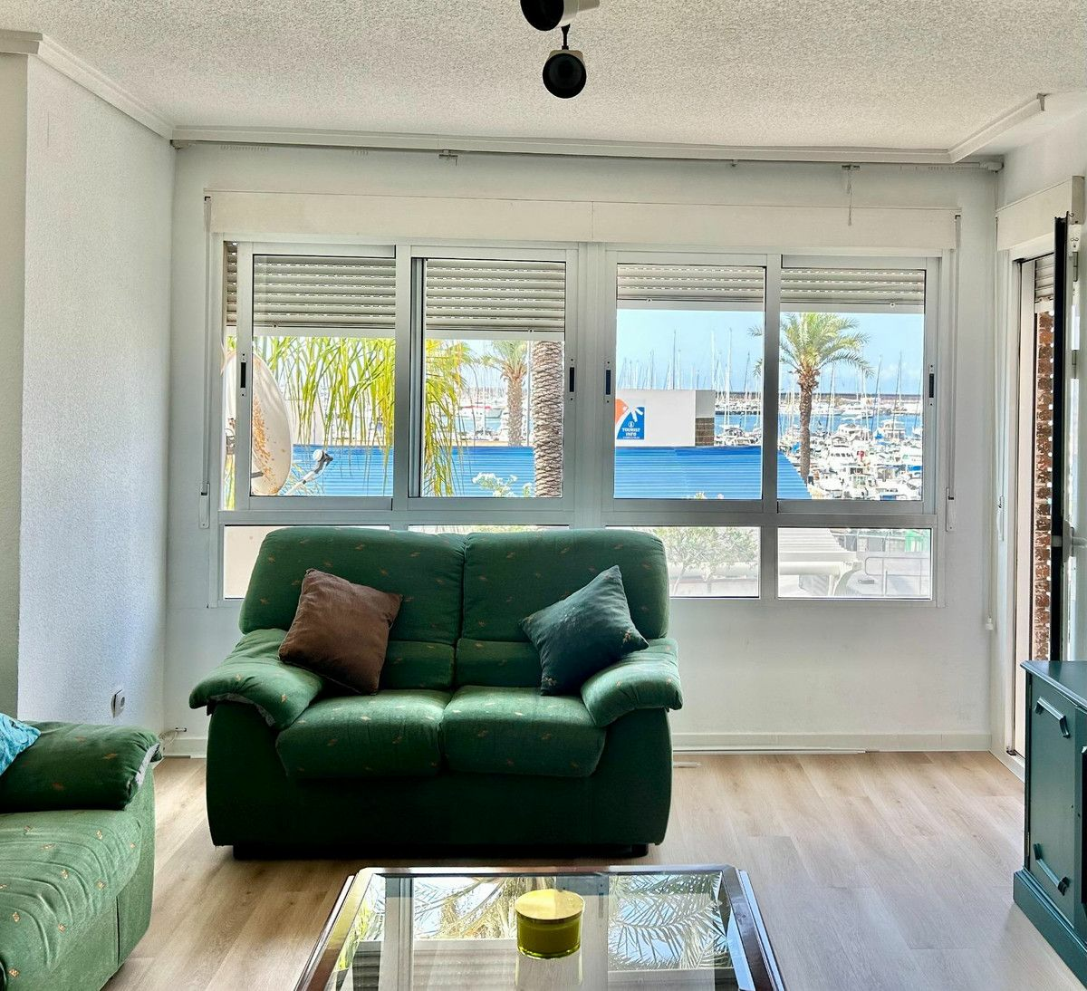 2-5-d3ff97 4-bedroom Apartment In Torrevieja, Spain (164 M²)