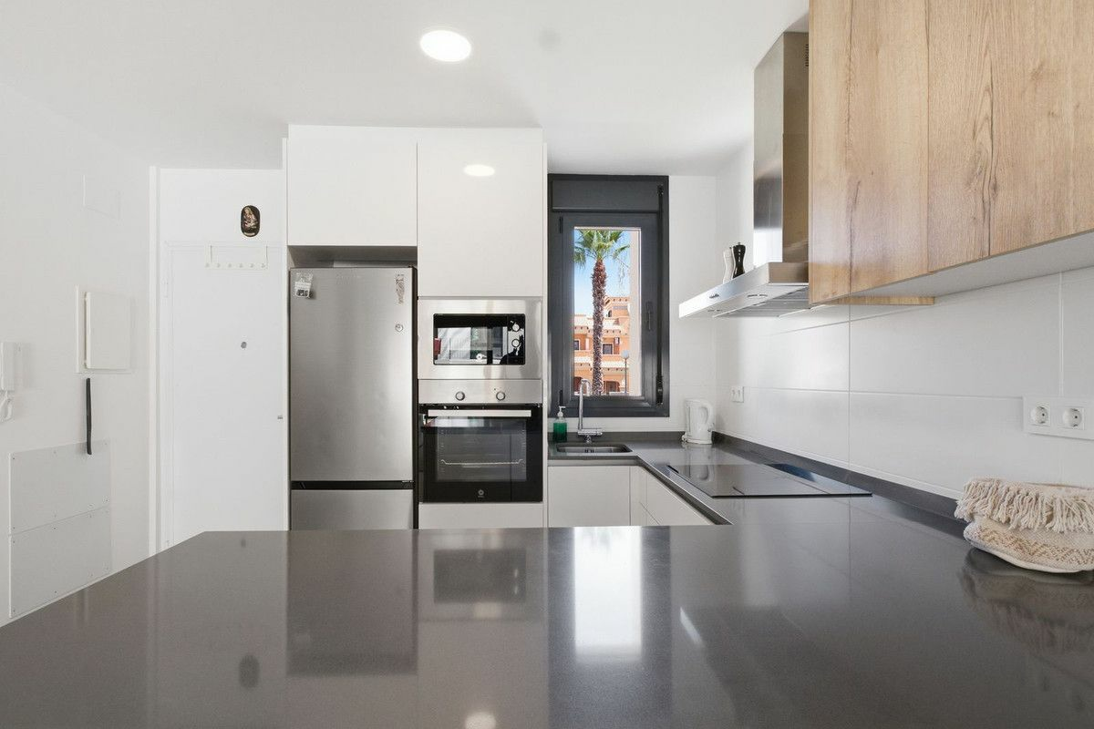 2-bedroom Apartment In Orihuela Costa, Spain (86 M²)