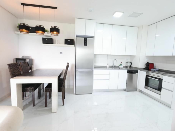 3-bedroom Apartment In Orihuela Costa, Spain (105 M²)