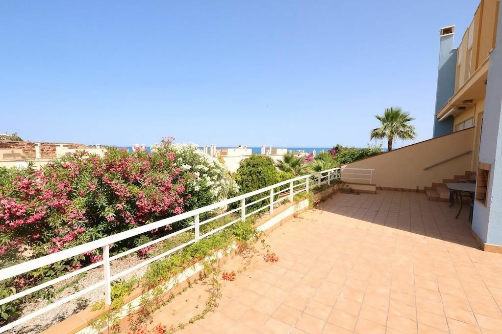 3-bedroom House In Orihuela Costa, Spain (164 M²)