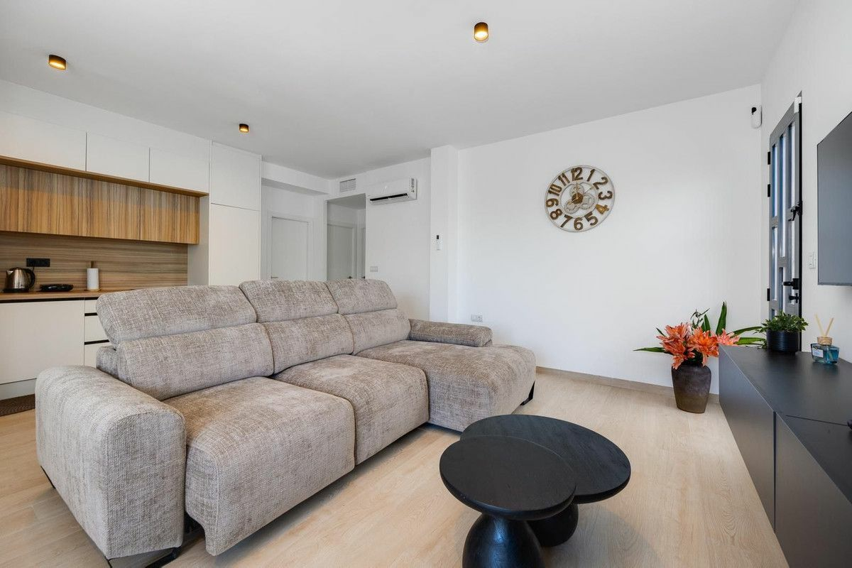 3-bedroom Apartment In San Miguel De Salinas, Spain (84 M²)