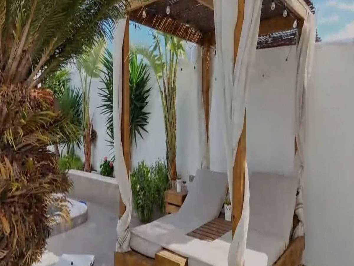 5-bedroom Villa In Torrevieja, Spain (199 M²)