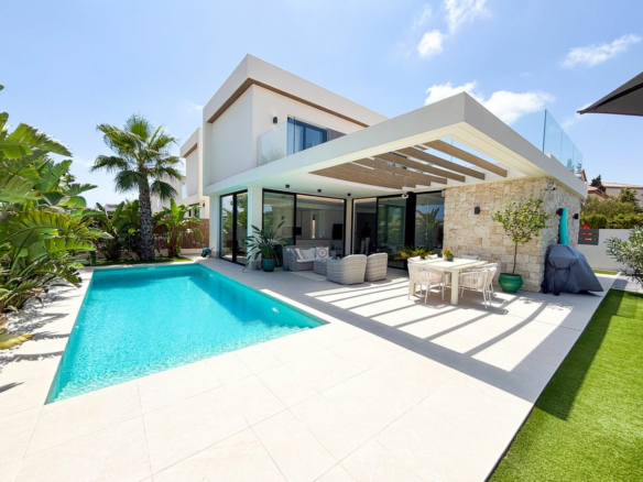3-bedroom Villa In Orihuela Costa, Spain (130 M²)