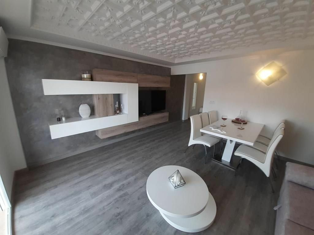 3-bedroom Apartment In Torrevieja, Spain (115 M²)