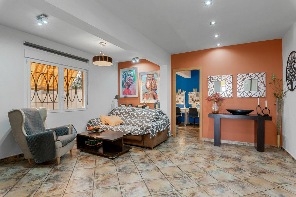 4-bedroom Villa In Rojales, Spain (158 M²)