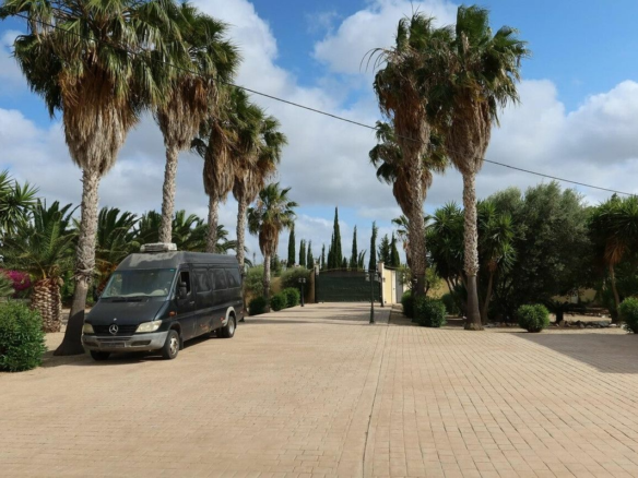 4-bedroom Country House In Orihuela, Spain (274 M²)