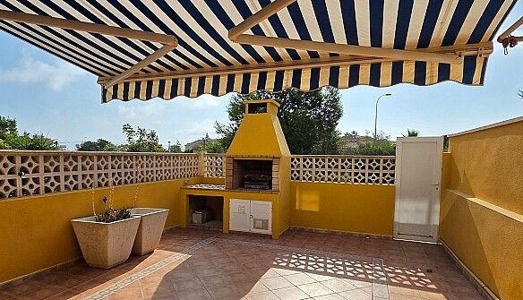 3-bedroom House In Torrevieja, Spain (90 M²)