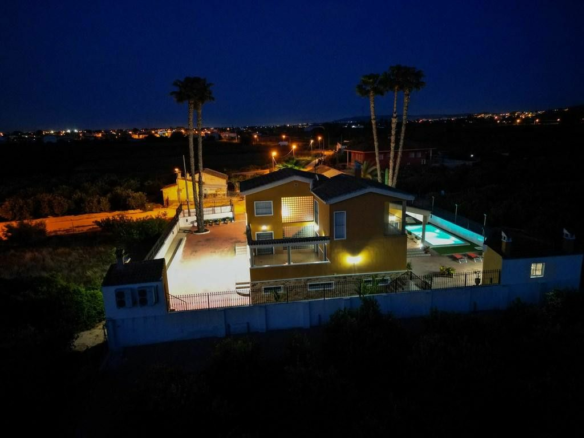 5-bedroom House In Orihuela, Spain (500 M²)