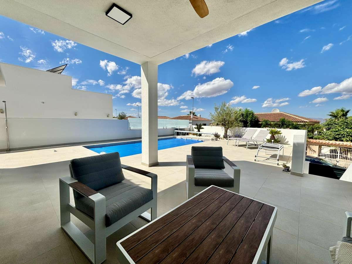 3-bedroom Villa In Rojales, Spain (120 M²)
