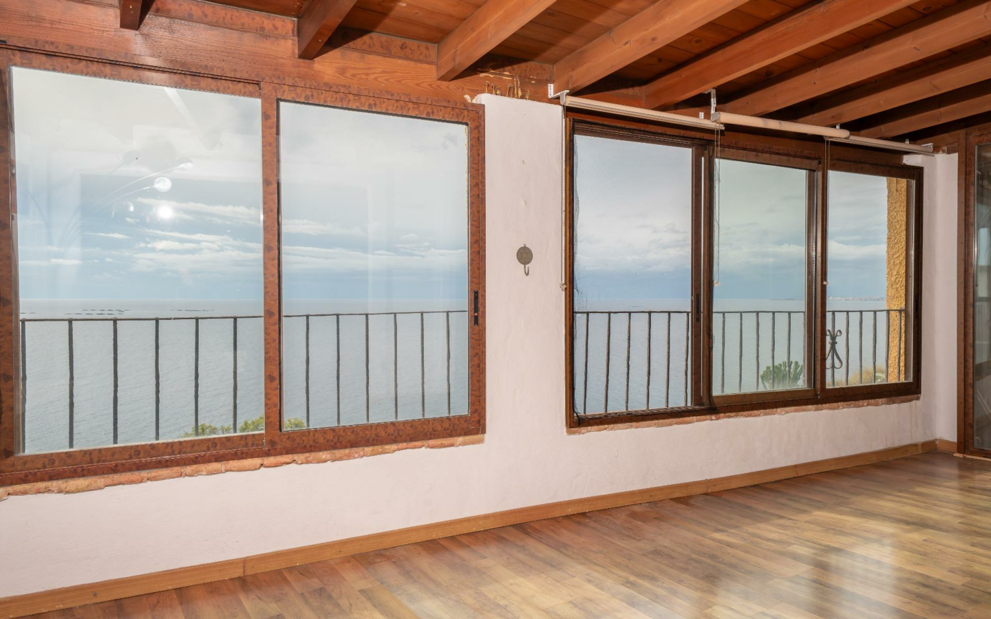 3-bedroom Bungalow In El Campello, Spain (235 M²)