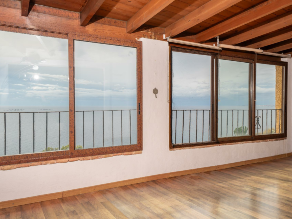 3-bedroom Bungalow In El Campello, Spain (235 M²)