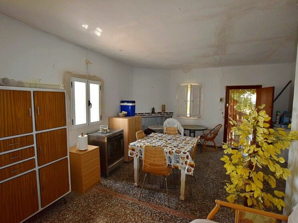 3-bedroom Villa In Albatera, Spain (100 M²)