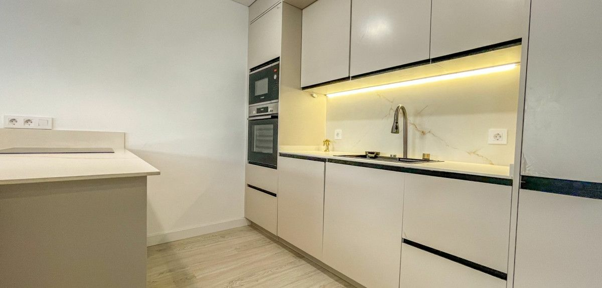 2-bedroom Apartment In Torrevieja, Spain (91 M²)