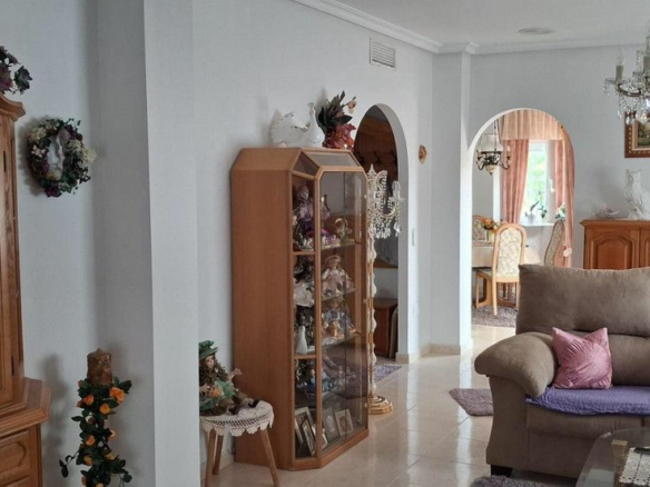 3-bedroom House In Benferri, Spain (265 M²)