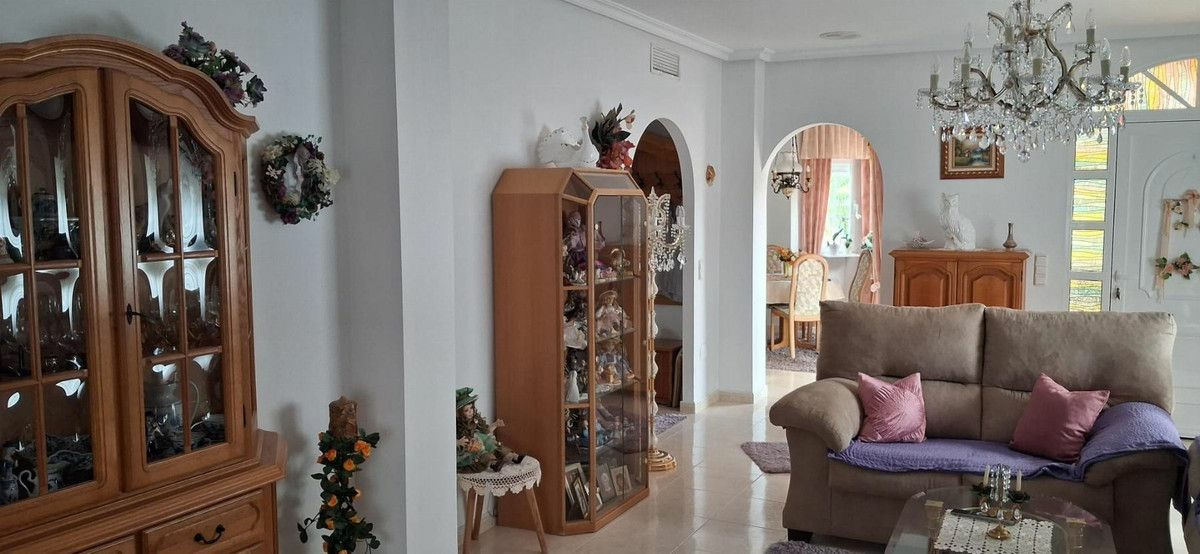 3-bedroom House In Benferri, Spain (265 M²)
