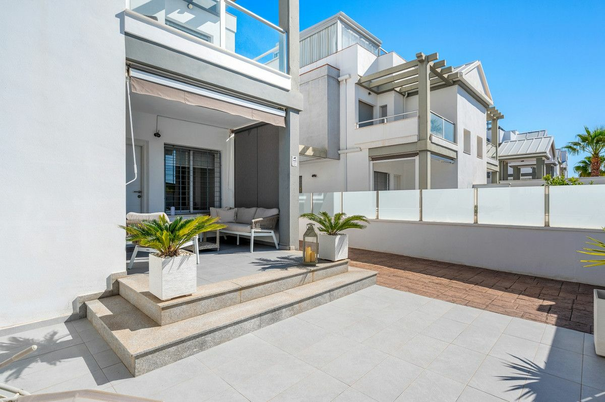 3-bedroom House In Daya Nueva, Spain (90 M²)
