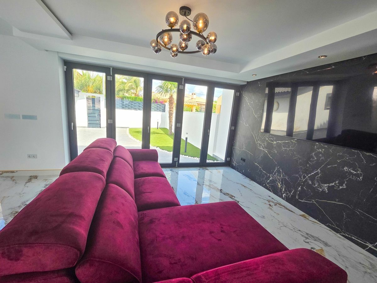 5-bedroom House In Los Urrutias, Spain (157 M²)