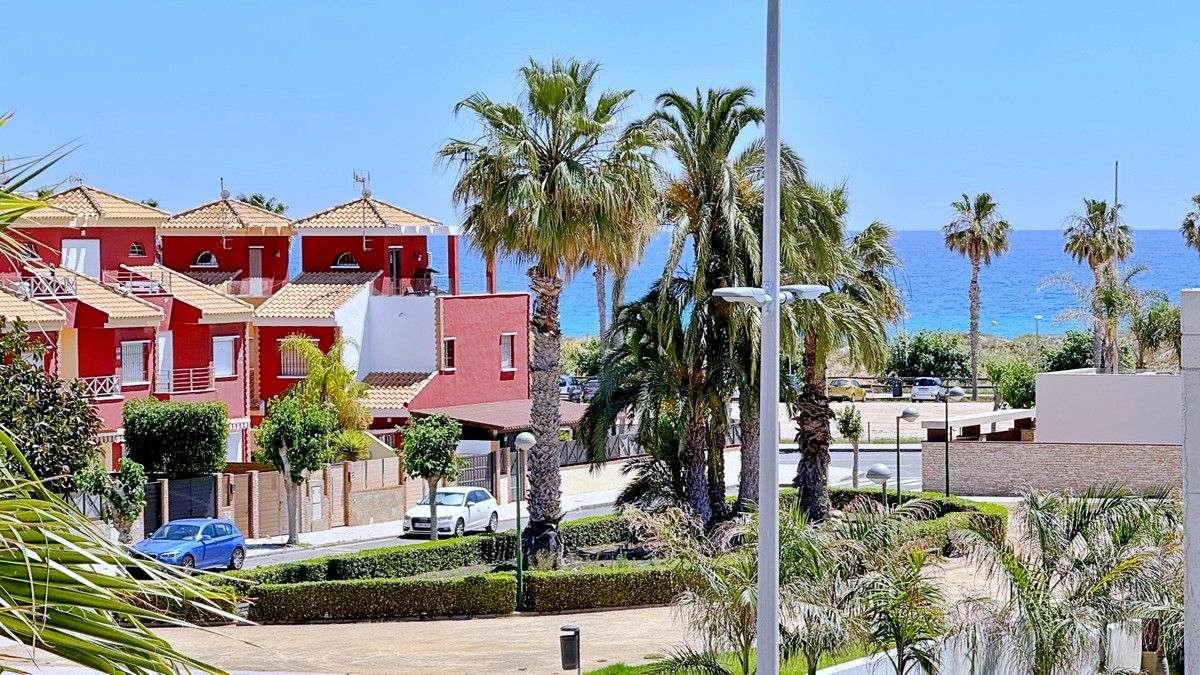 3-bedroom Apartment In Pilar De La Horadada, Spain (108 M²)