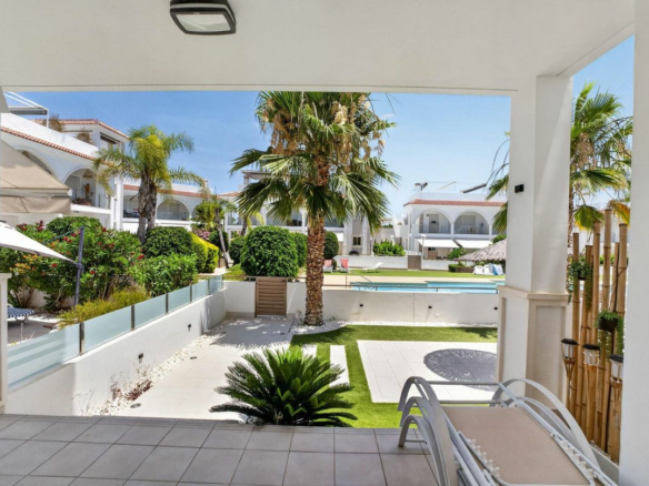 2-bedroom Apartment In Rojales, Spain (82 M²)