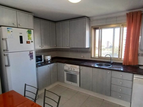 4-bedroom Apartment In Alicante, Spain (122 M²)