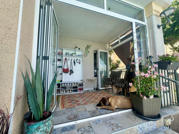 3-bedroom Villa In Algorfa, Spain (92 M²)