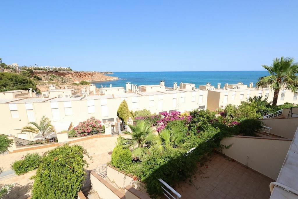 3-bedroom House In Orihuela Costa, Spain (164 M²)