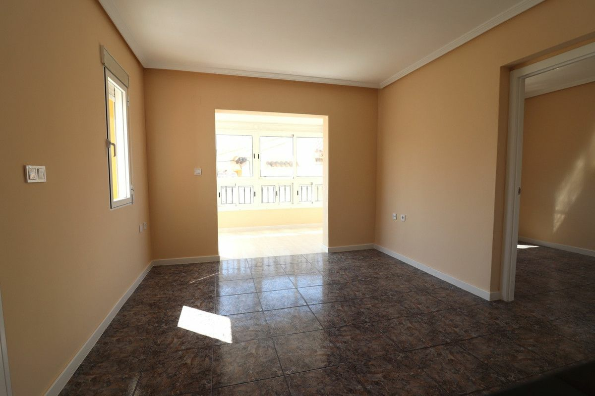2-bedroom Apartment In Orihuela Costa, Spain (52 M²)