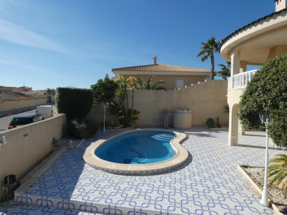 4-bedroom Villa In Rojales, Spain (150 M²)