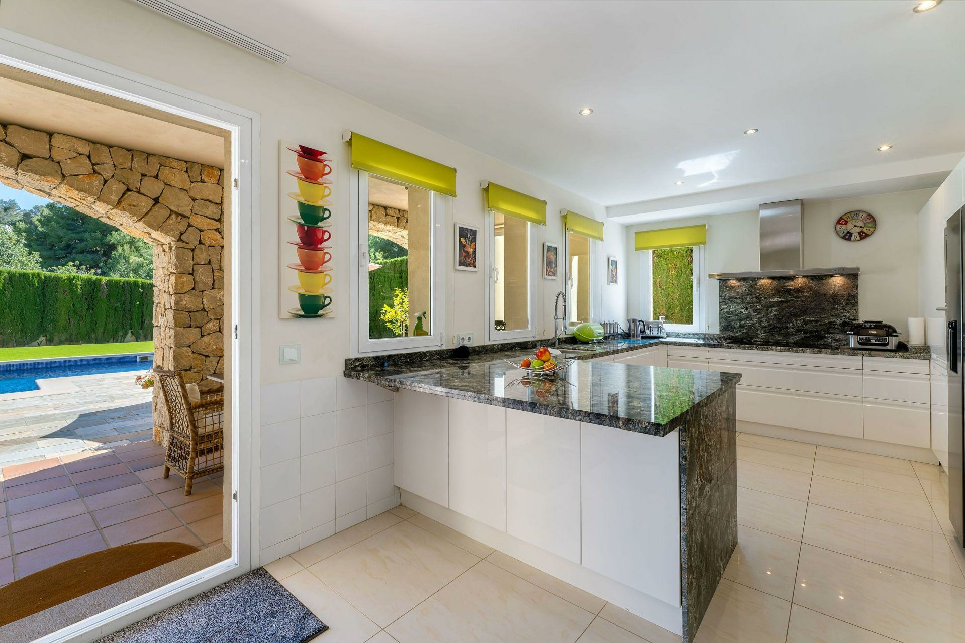 4-bedroom Villa In Calvià, Spain (368 M²)