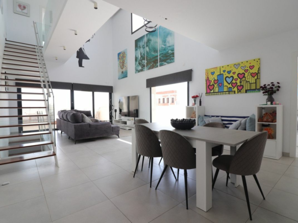 4-bedroom Villa In Benijofar, Spain (319 M²)