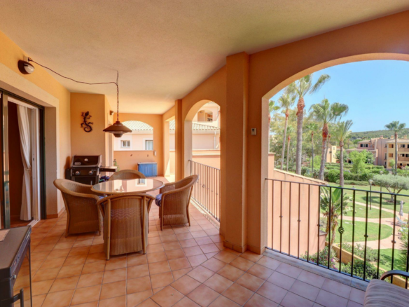 3-bedroom Penthouse In Calvià, Spain (160 M²)