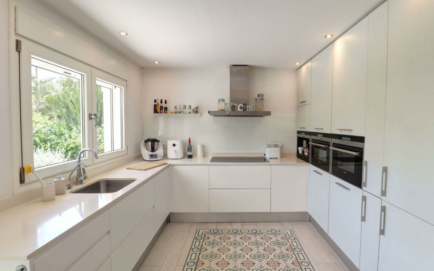 5-bedroom Villa In Calvià, Spain (398 M²)