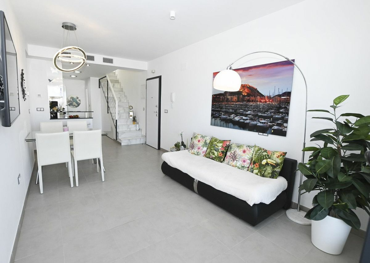 2-bedroom Apartment In Arenales Del Sol, Spain (64 M²)