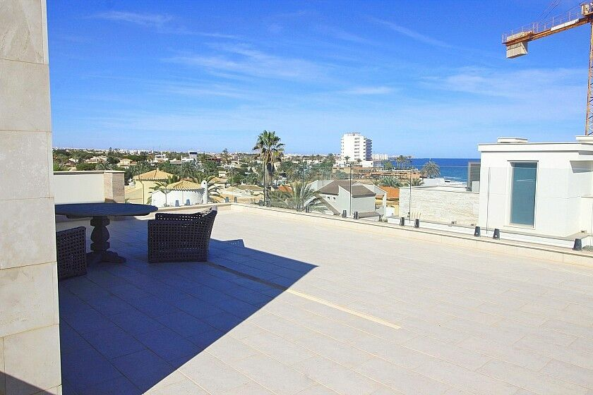 5-bedroom Villa In Orihuela Costa, Spain (306 M²)