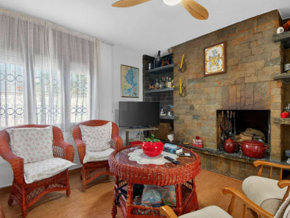 3-bedroom Villa In Santiago De La Ribera, Spain (308 M²)