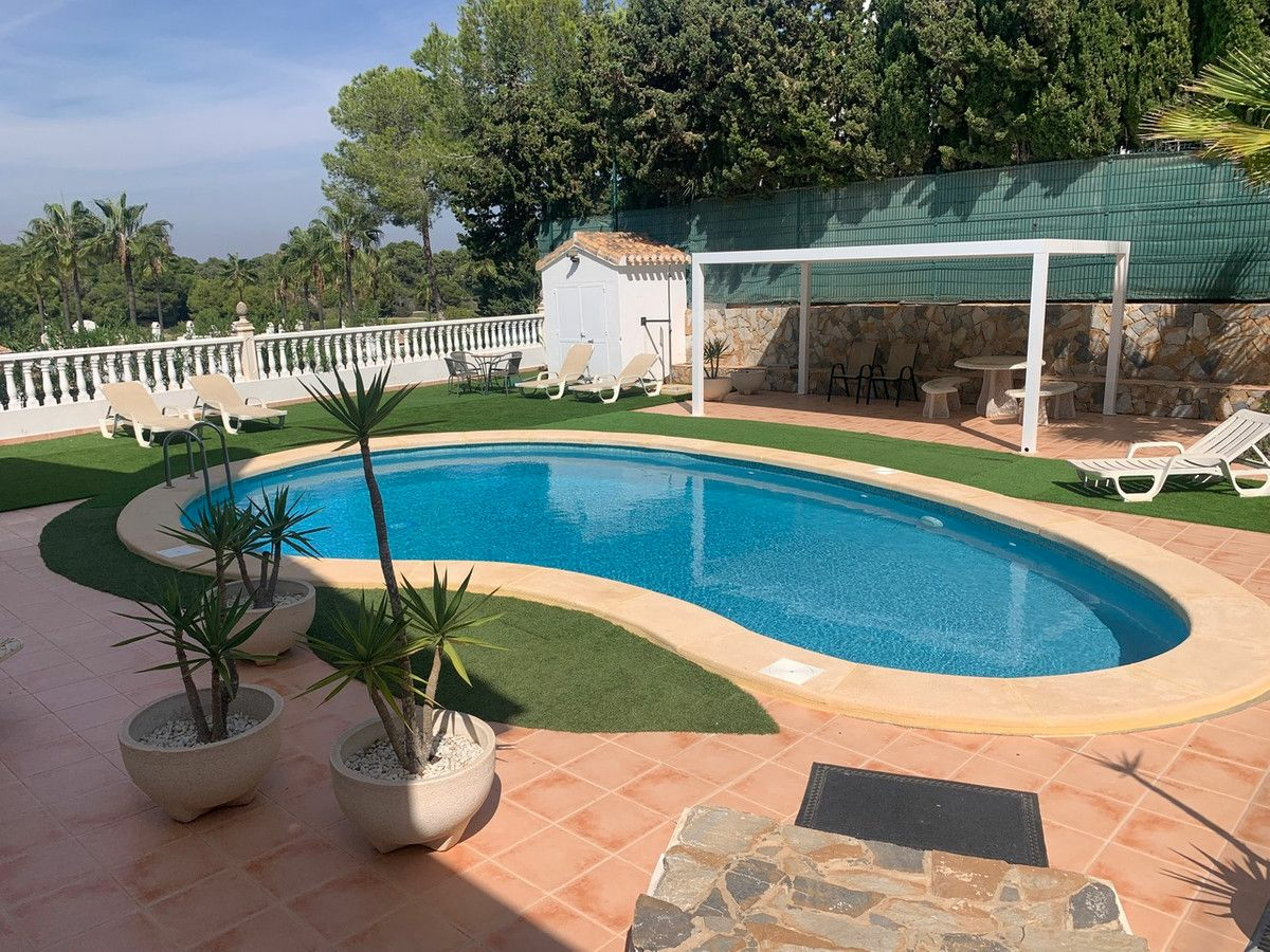 4-bedroom Villa In Orihuela Costa, Spain (156 M²)
